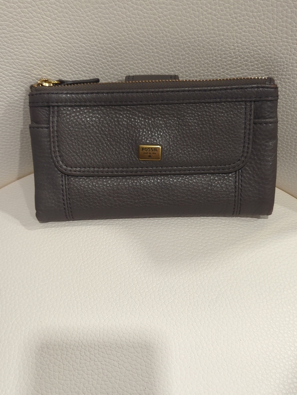 Fossil Women's Charcoal Pebbled Leather Wallet with Gold Hardware